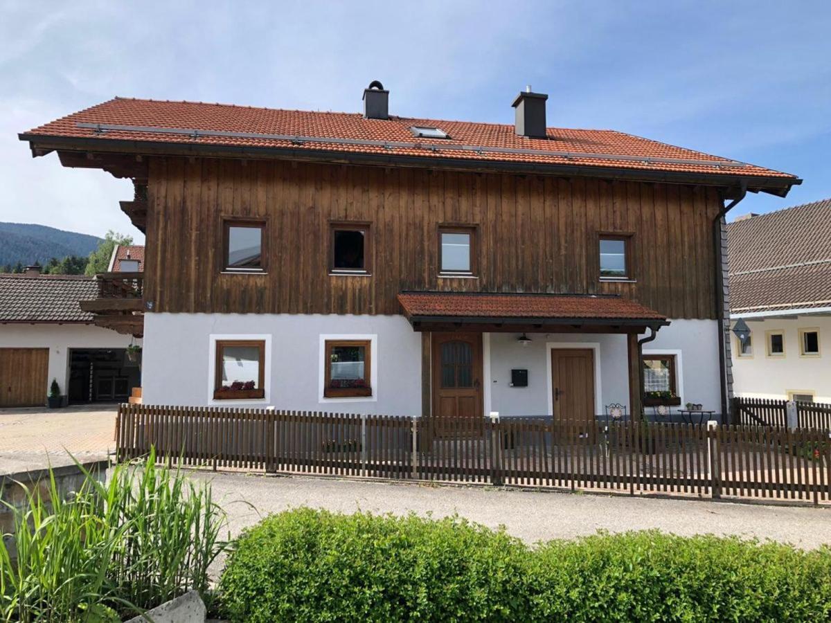 Monteurzimmer Am Teisenberg Neukirchen am Teisenberg Esterno foto